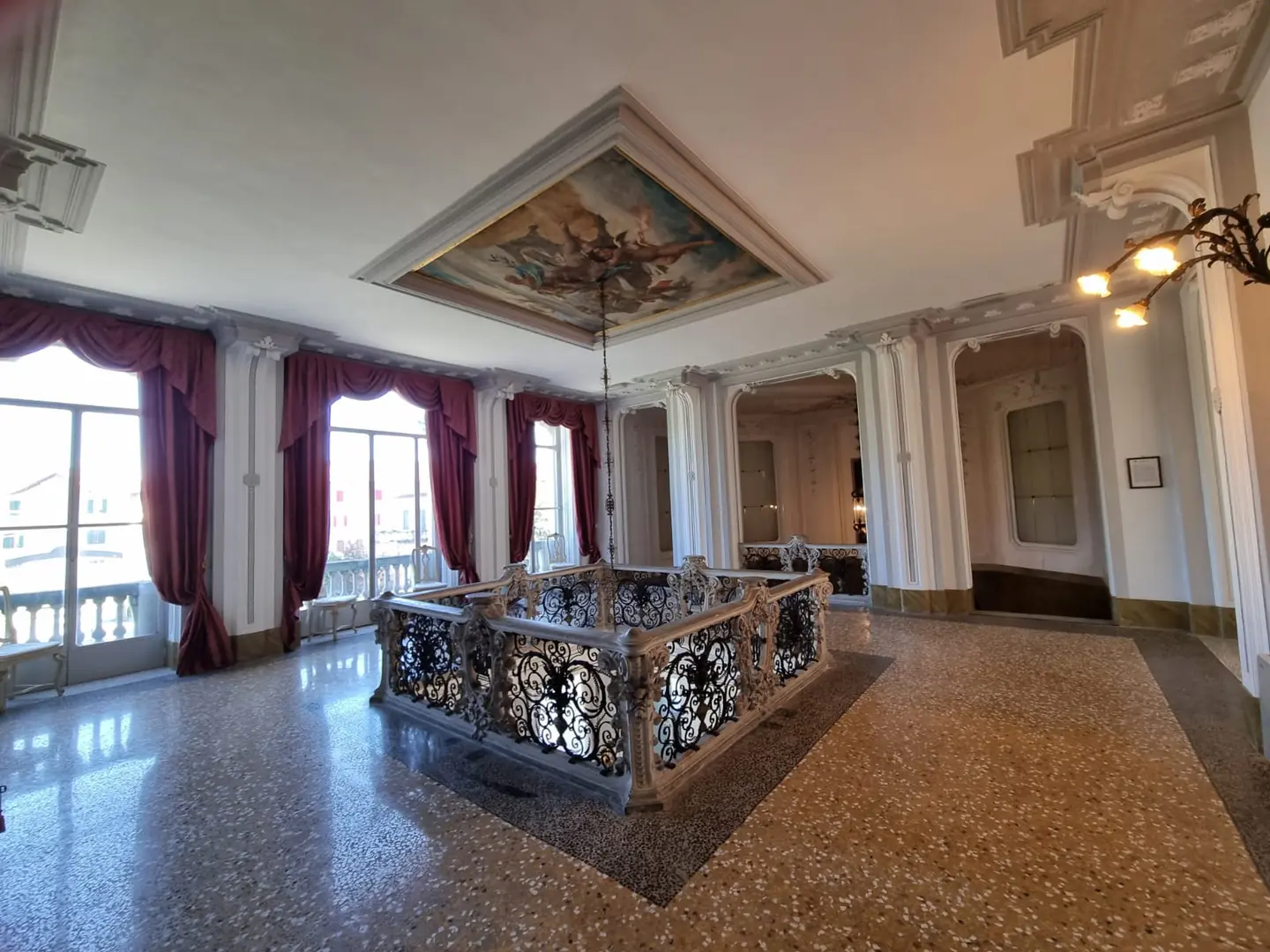 Interni di Villa Borghi