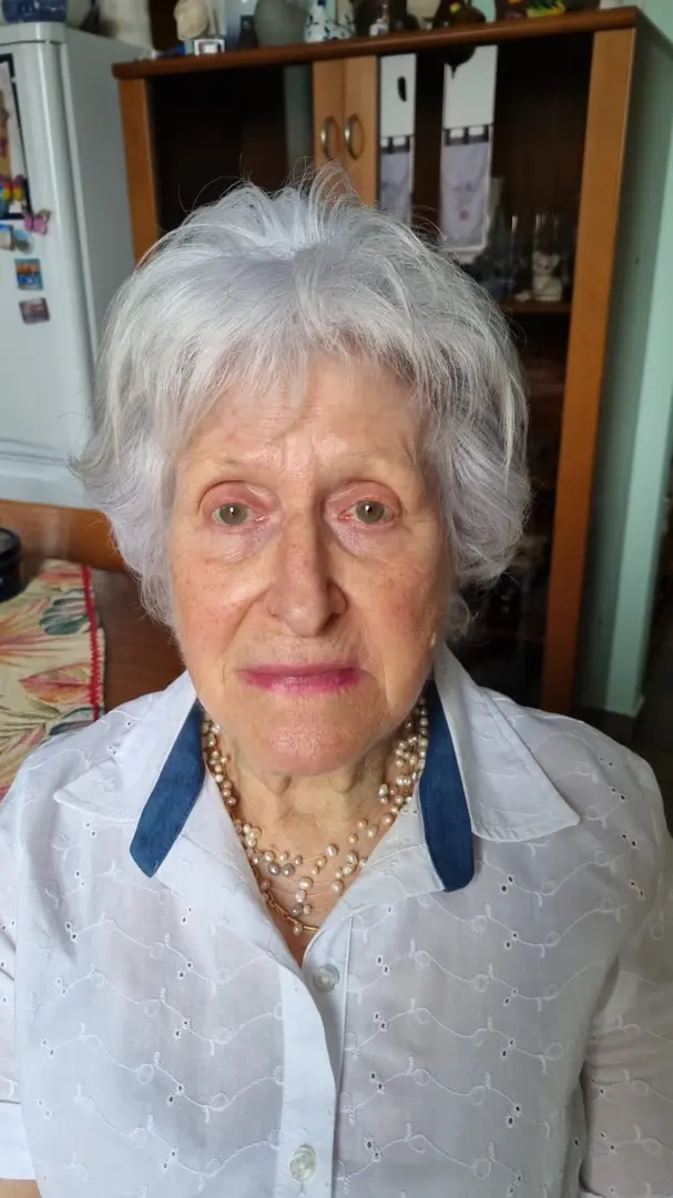 Lucia prima del trucco