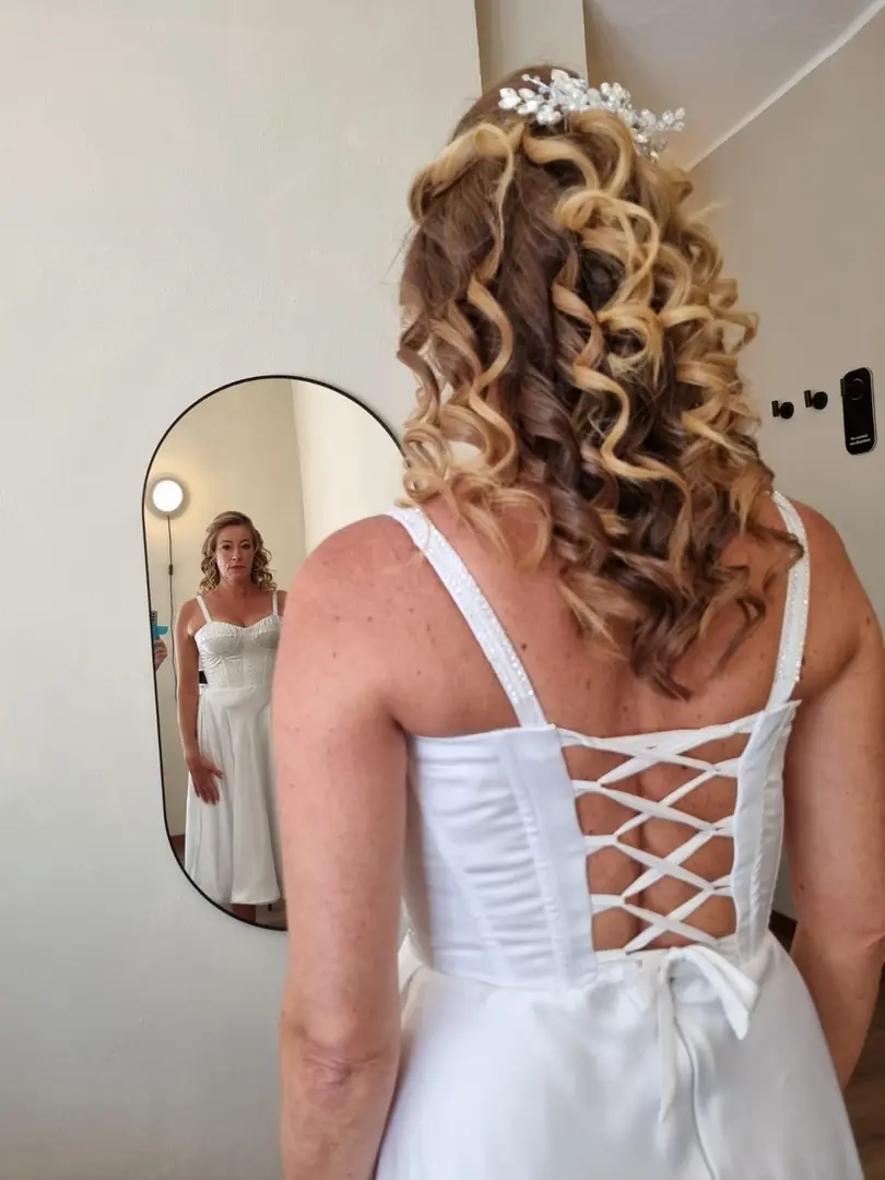 Laura sposa a Cerro (Va) con uno splendido sole