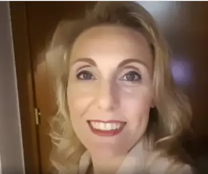 Tizi 12.05.2018 - Oggi make up con ombretto dai toni color sabbia e matita nera. Rossetto fucsia scuro. La base è con correttore medium light e fondotinta Ideal radiance medium. Cipria trasparente e fard rosato. Lo puoi realizzare anche tu! Contattami senza impegno così ne parliamo